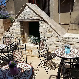 Nautica Stone House Apartament